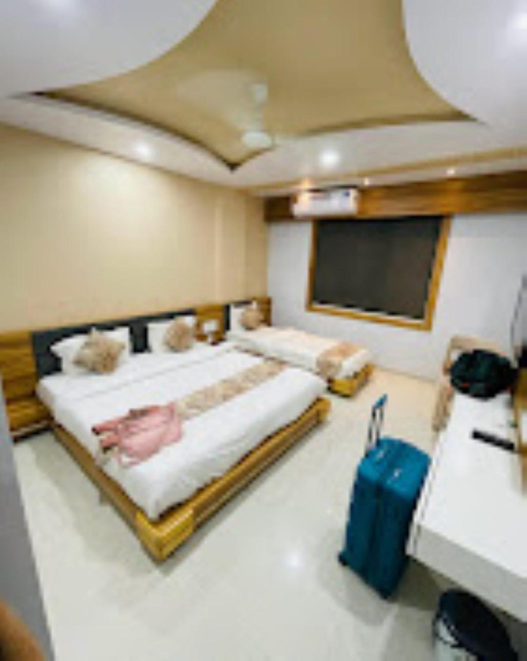 Hotel Krish , Somnāth المظهر الخارجي الصورة