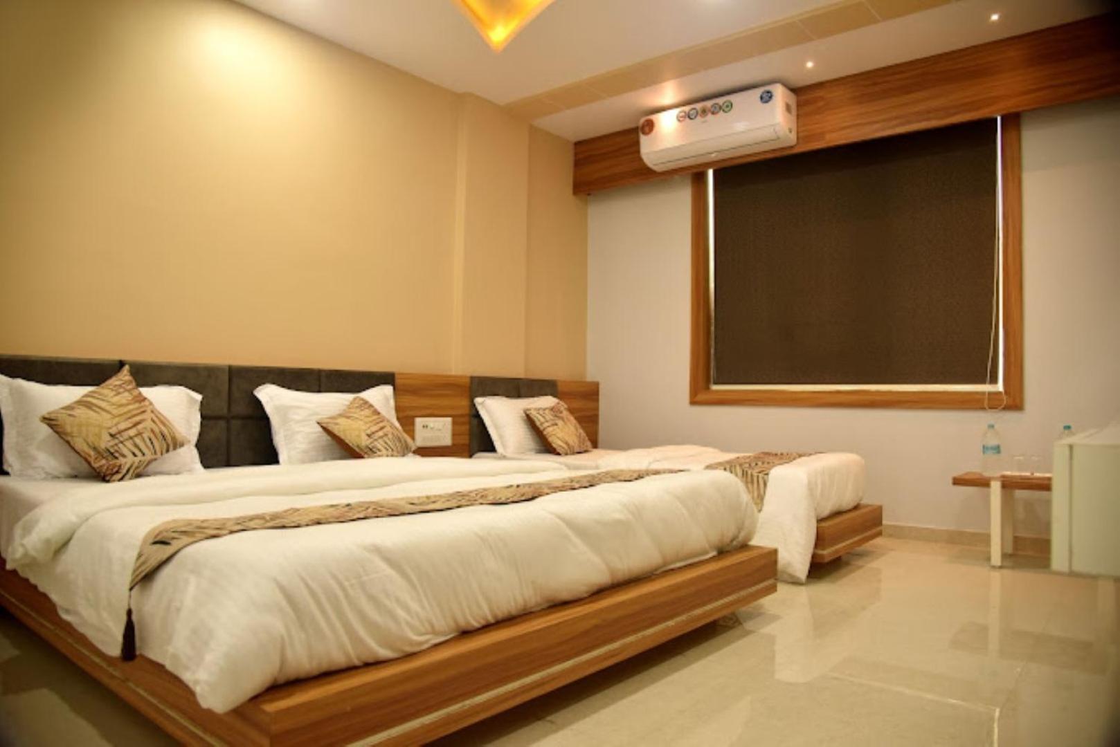 Hotel Krish , Somnāth المظهر الخارجي الصورة